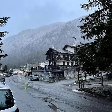 Raffinatezza A 50 M Dalle Piste Champoluc